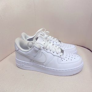 AIR FORCE 1 (size 6)